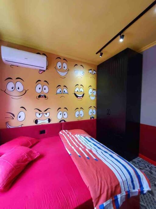 Emoji House * Tirana